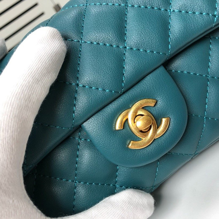 Chanel Womens Bags Crossbody Bag Classic Handbag