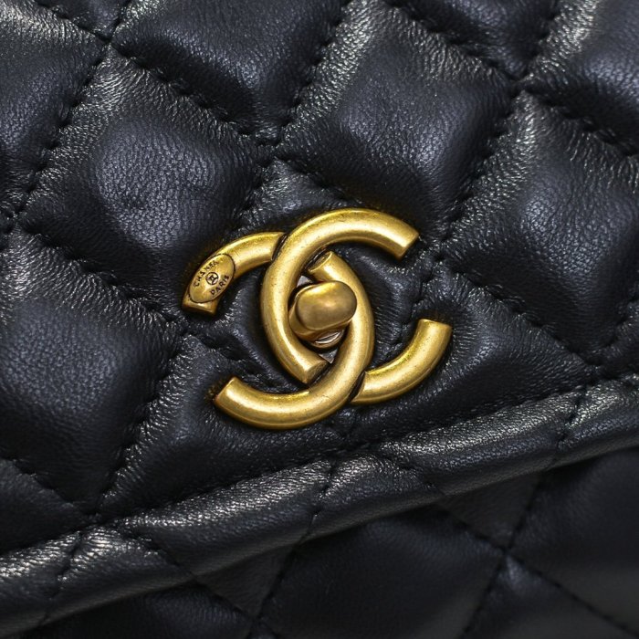 Chanel Womens Bags Shoulder Bag