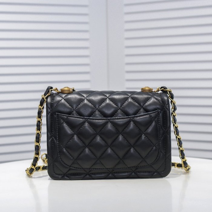 Chanel Womens Bags Shoulder Bag