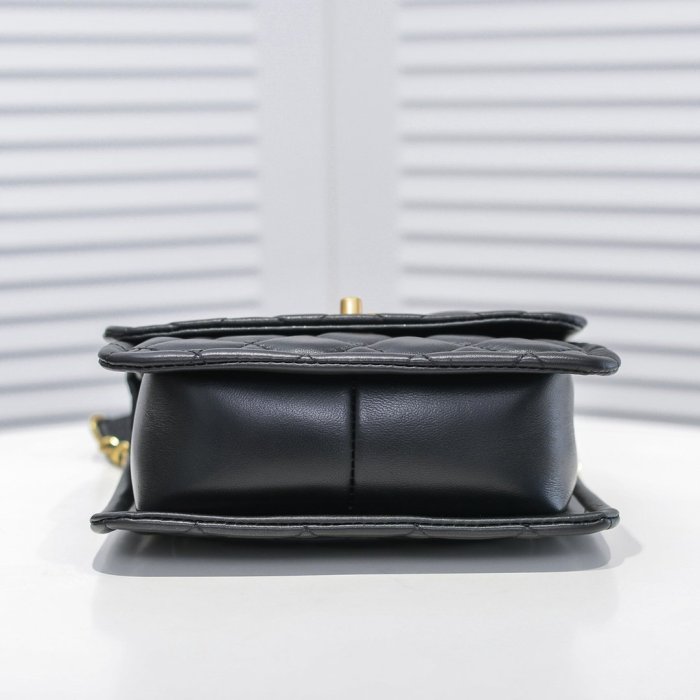 Chanel Womens Bags Shoulder Bag