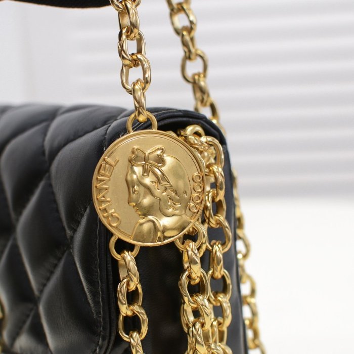 Chanel Womens Bags Small Flap bag Lambskin & Gold-Tone Metal Black