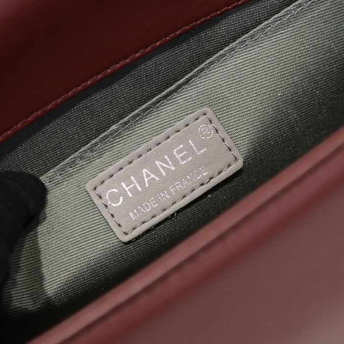 Chanel Womens Bags Crossbody Bag Boy Chanel Handbag