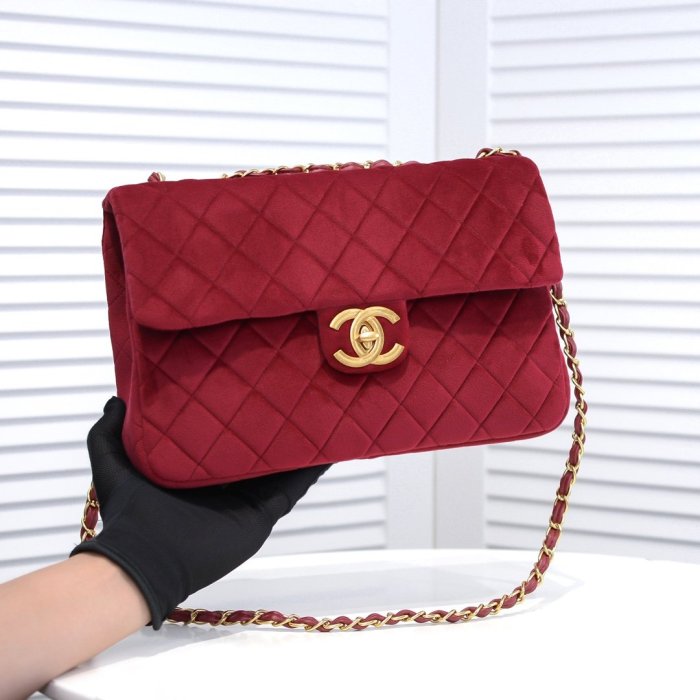 Chanel Womens Bags Crossbody Classic Bag