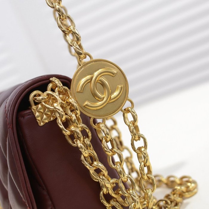 Chanel Womens Bags Small Flap bag Lambskin & Gold-Tone Metal Purple