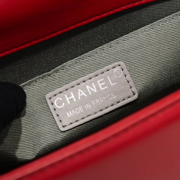 Chanel Womens Bags Crossbody Bag Boy Chanel Handbag