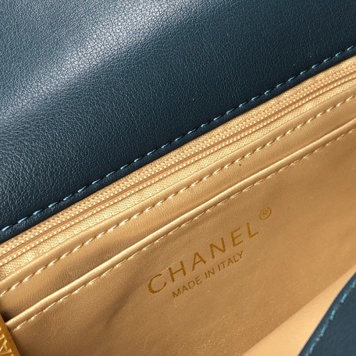 Chanel Womens Bags Crossbody Bag Classic Handbag