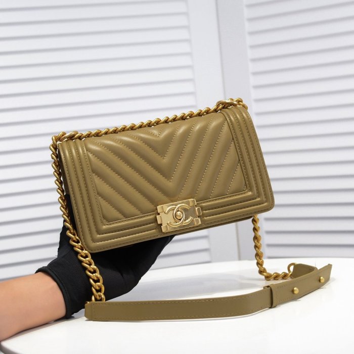 Chanel Womens Bags Crossbody Bag Boy Chanel Handbag