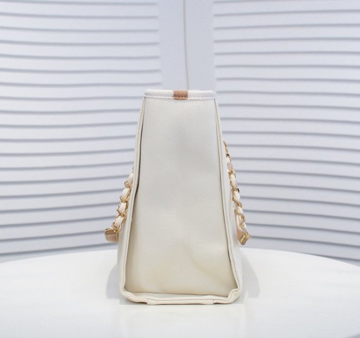 Chanel Womens Bags Shopping Bag