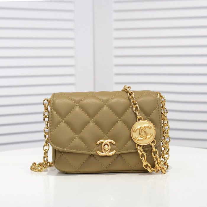 Chanel Womens Bags Small Flap bag Lambskin & Gold-Tone Metal