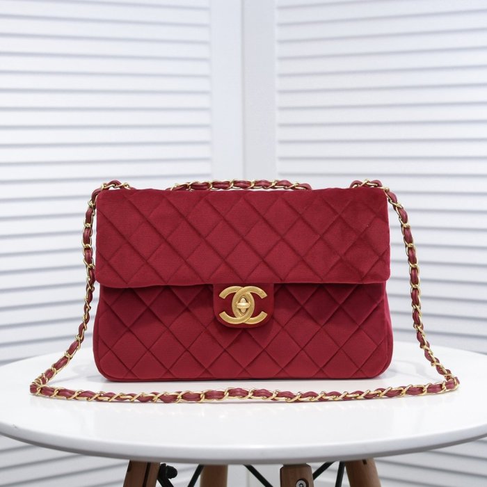 Chanel Womens Bags Crossbody Classic Bag