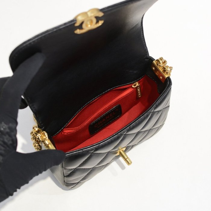 Chanel Womens Bags Small Flap bag Lambskin & Gold-Tone Metal Black