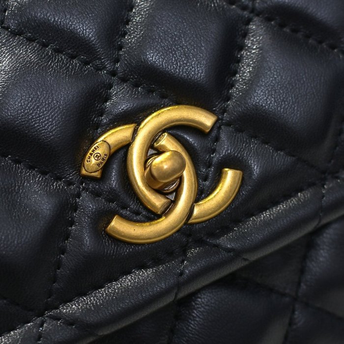 Chanel Womens Bags Shoulder Bag