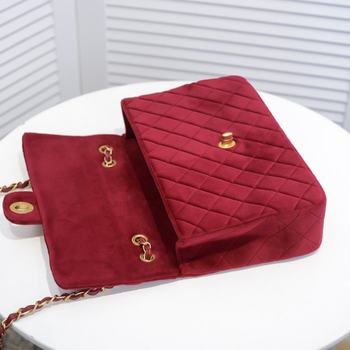 Chanel Womens Bags Crossbody Classic Bag