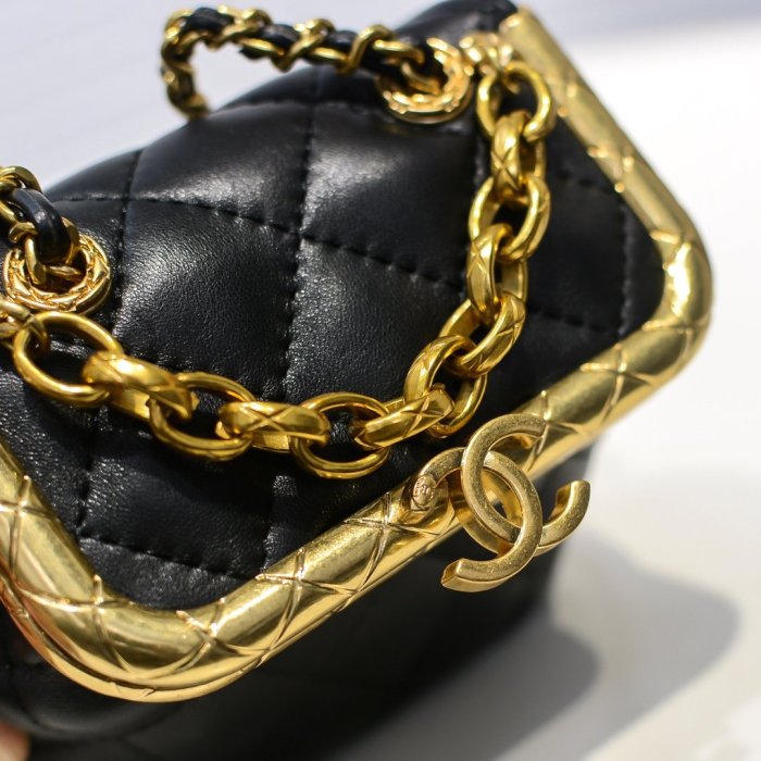 Chanel Womens Bags Mini Crossbody Bag
