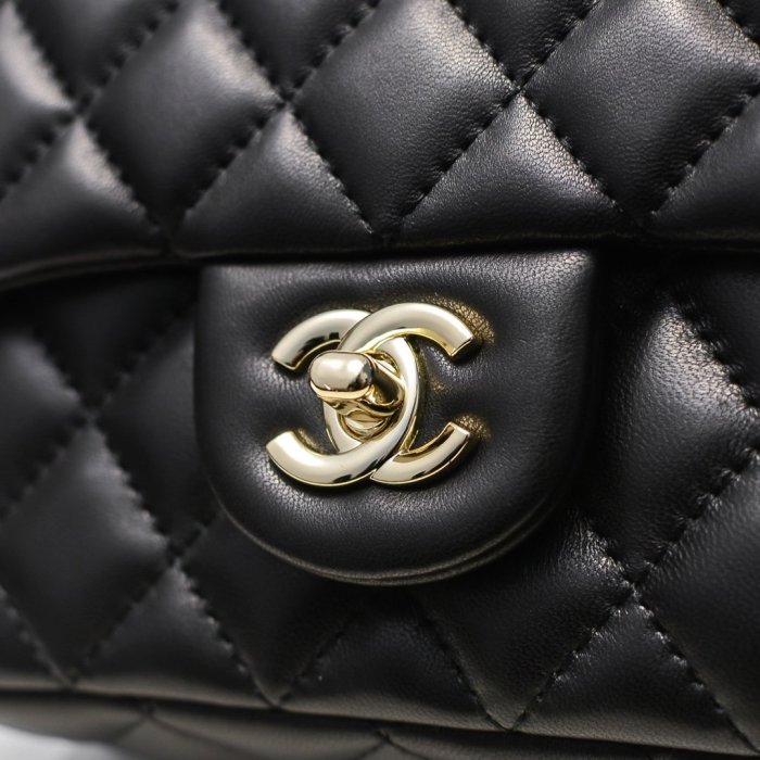 Chanel Womens Bags Crossbody Bag Flap Bag Lambskin & Gold-Tone Metal Black