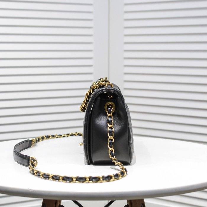 Chanel Womens Bags Crossbody Bag
