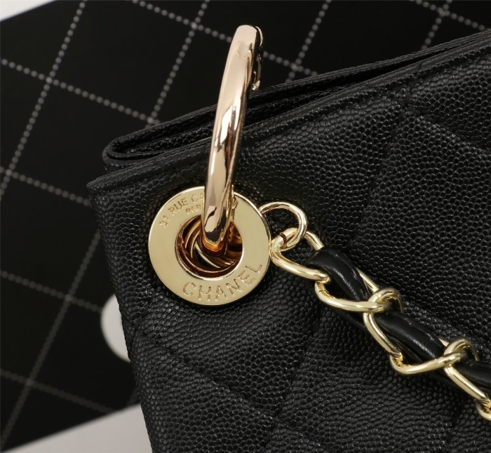 Chanel Womens Bags Shoulder Bag