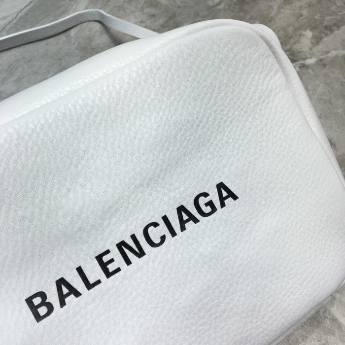 Balenciag Womens Bags Everyday Camera Bag