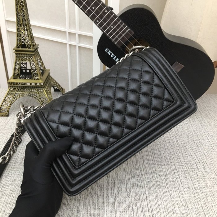 Chanel Womens Bags Crossbody Bag Boy Chanel Handbag Calfskin & Ruthenium-Finish Metal Black
