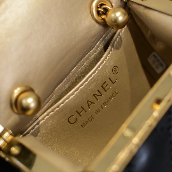 Chanel Womens Bags Mini Crossbody Bag