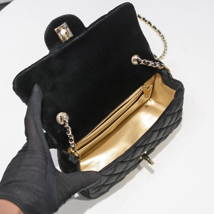 Chanel Womens Bags Shoulder Bag Flap Bag