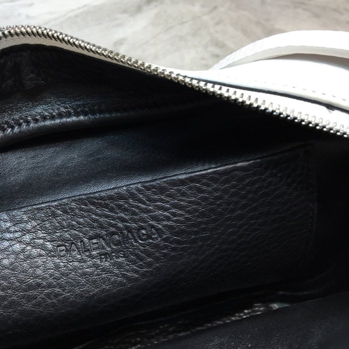 Balenciag Womens Bags Everyday Camera Bag