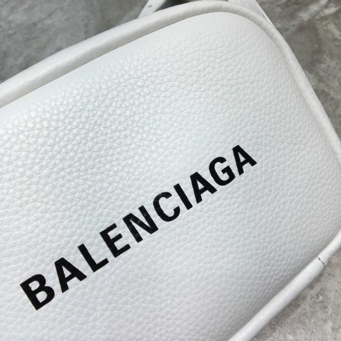 Balenciag Womens Bags Everyday Small Camera Bag