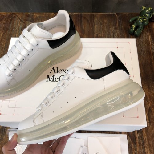 Alexander McQueen Men Shoes Fashion Design Luxury Brand Mens Men's Oversized Sneaker in White/Black with Original Box