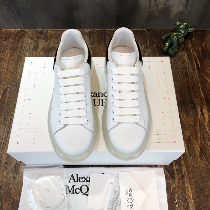 Alexander McQueen Men Shoes Fashion Design Luxury Brand Mens Men's Oversized Sneaker in White/Black with Original Box