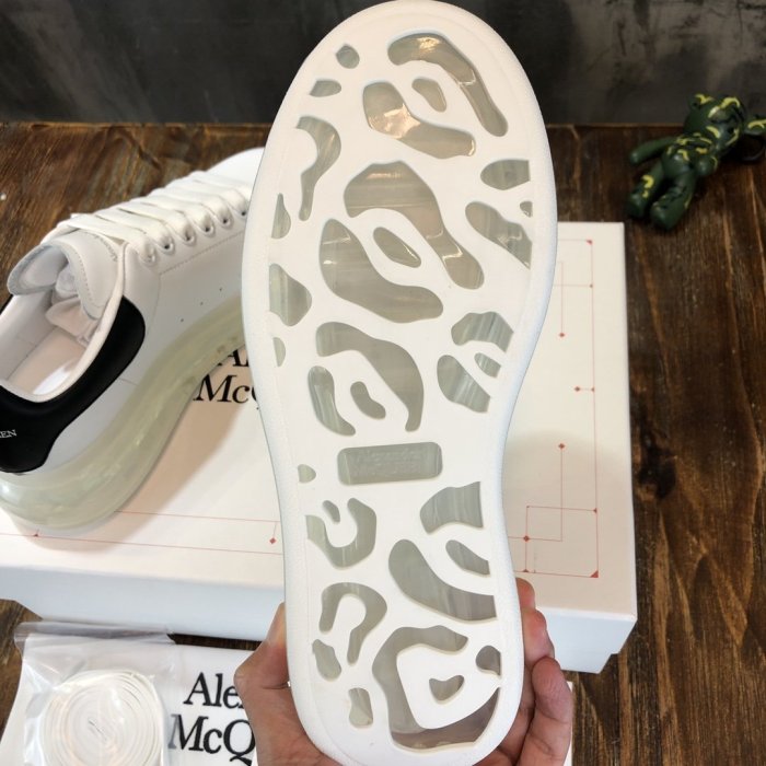 Alexander McQueen Men Shoes Fashion Design Luxury Brand Mens Men's Oversized Sneaker in White/Black with Original Box