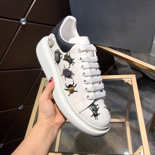 Alexander McQueen Womens Mens Shoes Fashion Sneakers Unisex Design Luxury Brand Oversized Sneaker with Box