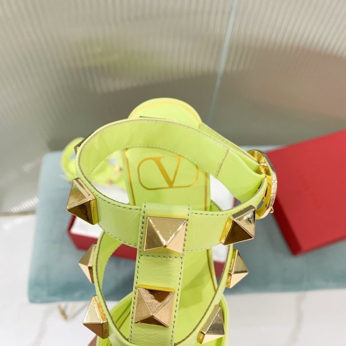 Valentino Women Shoes Mule Flip Flop Sandals ROMAN STUD CALFSKIN PUMP 40 MM with Original Box