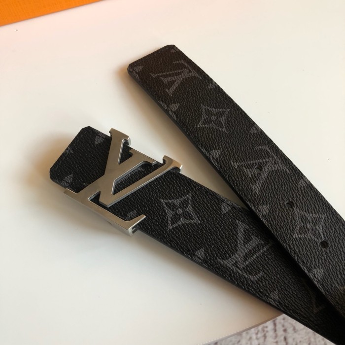 Louis Vuitton Mens Belts Luxury Brand Design LV INITIALES 40MM REVERSIBLE Monogram Eclipse M9043U with Original Box