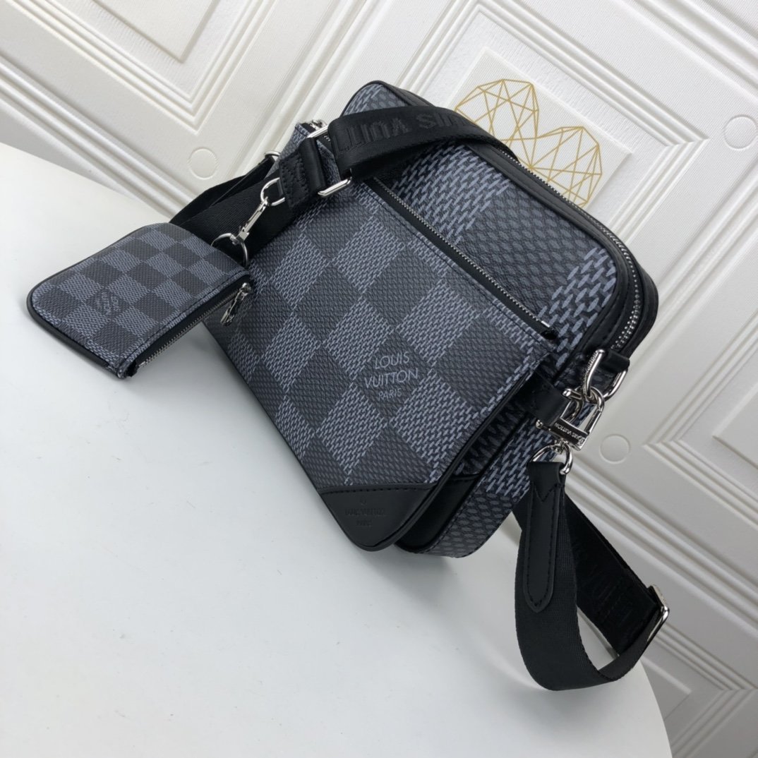 Louis Vuitton Trio Messenger Review Literacy Basics