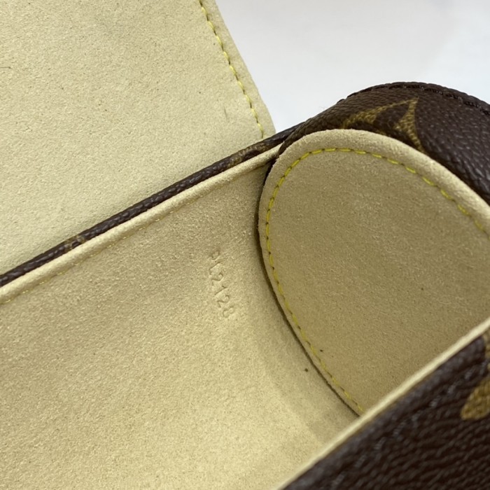 Louis Vuitton Womens Mens 3 WATCH CASE Monogram Canvas Luxury Brand Fashion Type with Original Box AAA Same as the Original M47530