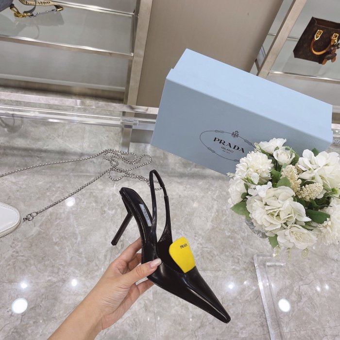 Prada Womens Shoes Two-tone Leather Gabardine Pumps High Heels 9CM