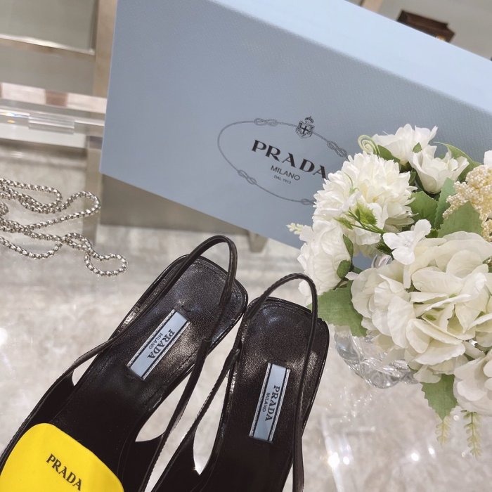 Prada Womens Shoes Two-tone Leather Gabardine Pumps High Heels 9CM