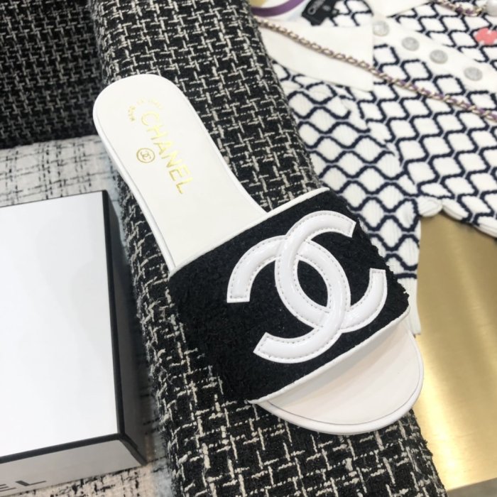 Chanel Womens Shoes Low Heels Mule Slide Sandal