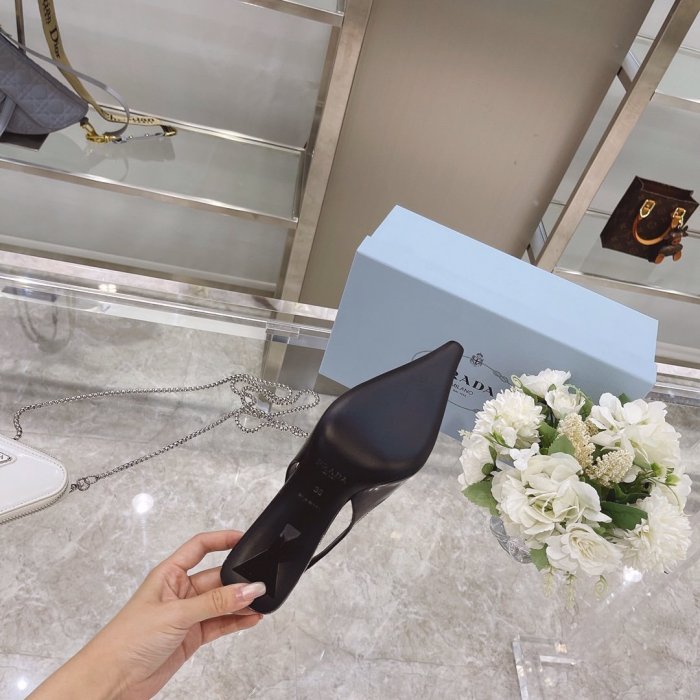 Prada Womens Shoes Two-tone Leather Gabardine Pumps High Heels 9CM