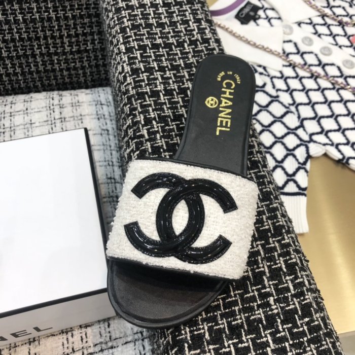 Chanel Womens Shoes Low Heels Mule Slide Sandal