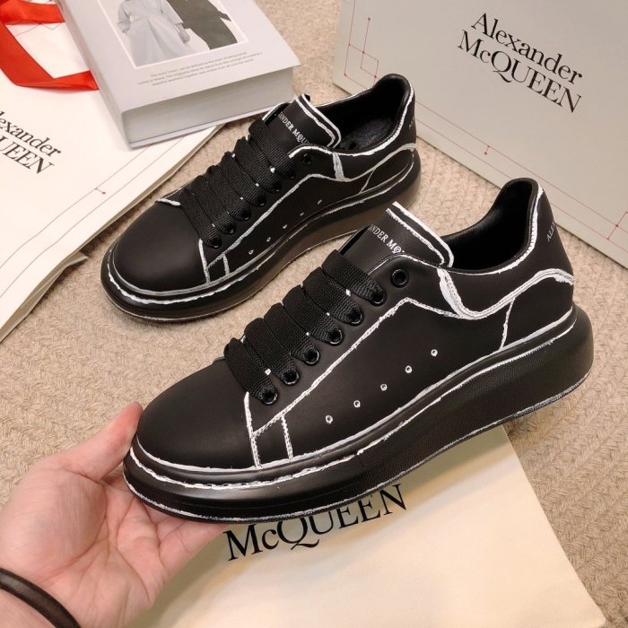Alexander McQueen Women Shoes Fashion Design Luxury Brand Oversized Sneaker 627867WHYBI1070