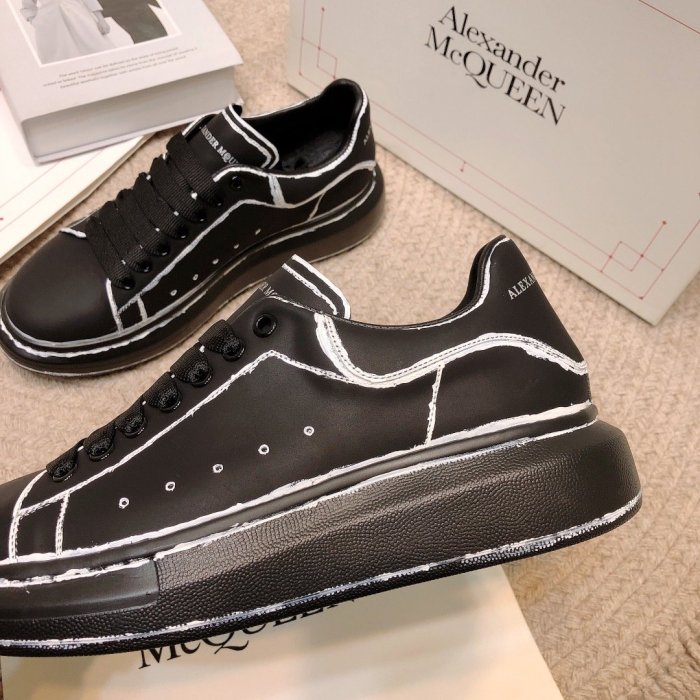 Alexander McQueen Women Shoes Fashion Design Luxury Brand Oversized Sneaker 627867WHYBI1070