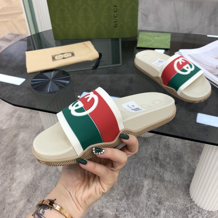 Gucci Men Womens Shoes Interlocking G Slide Sandal 655461 JFA00 9136