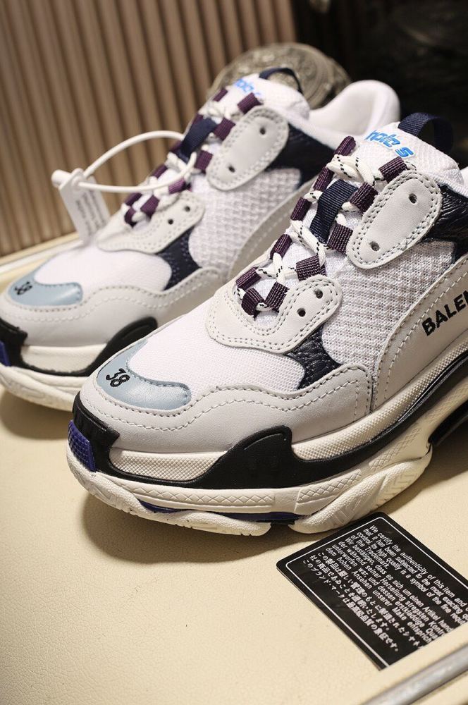 Balenciaga Womens Shoes Breathable Design Sneakers Luxury Brand Triple S Sneaker