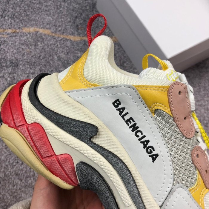 Balenciaga Mens Shoes Triple S Sneaker