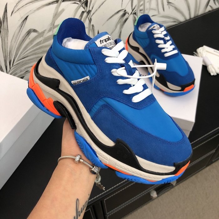 Balenciaga Mens Shoes Triple S Sneaker