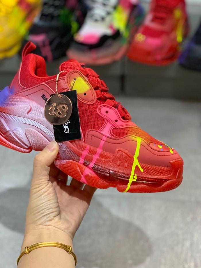 Balenciaga Womens Shoes Breathable Design Sneakers Luxury Brand Triple S Sneaker
