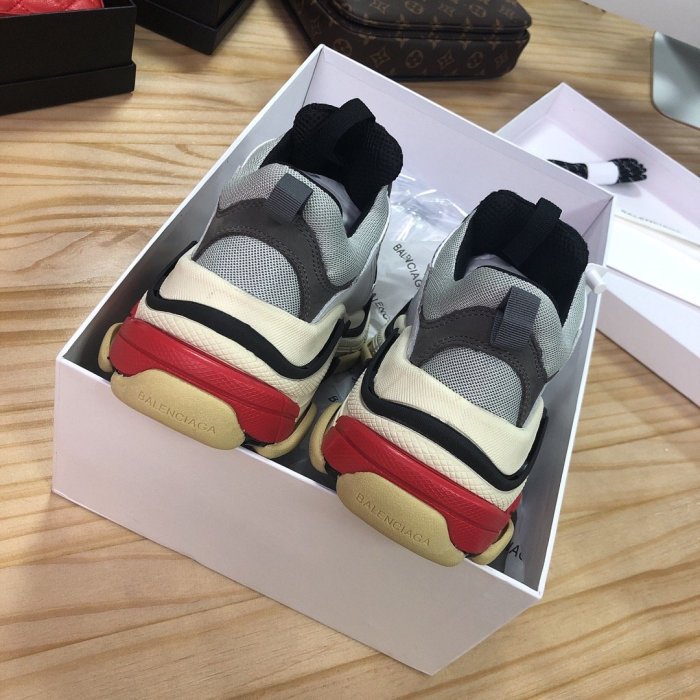 Balenciaga Mens Shoes Triple S Sneaker