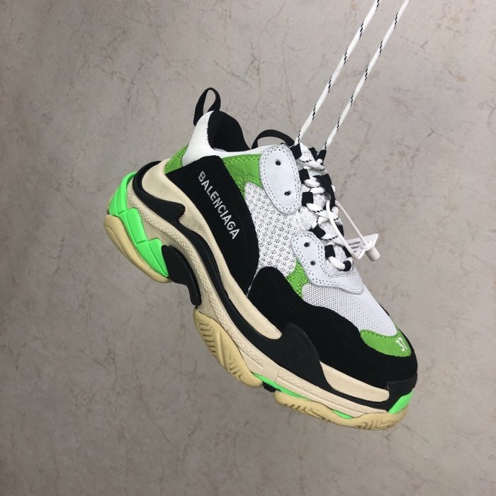 Balenciaga Mens Shoes Triple S Sneaker