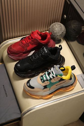 Balenciaga Womens Shoes Breathable Design Sneakers Luxury Brand Triple S Sneaker